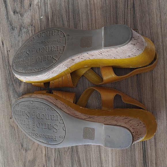 GUC Yellow wedge sandals - Picture 6 of 6